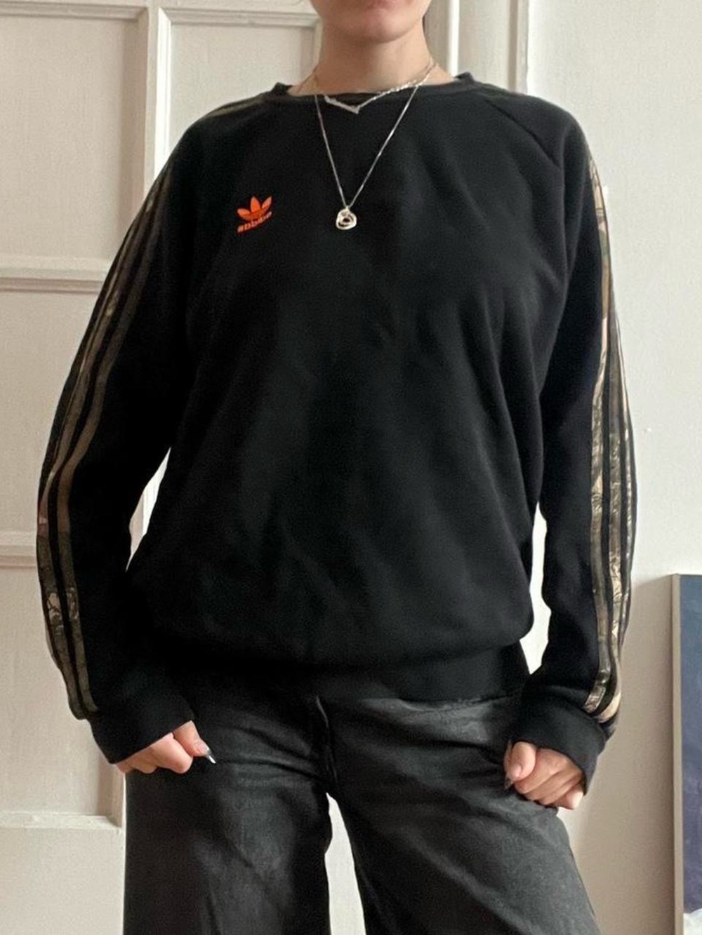 Size Large Black Adidas Sweatshirt